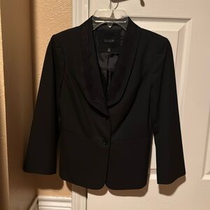 Women’s black blazer